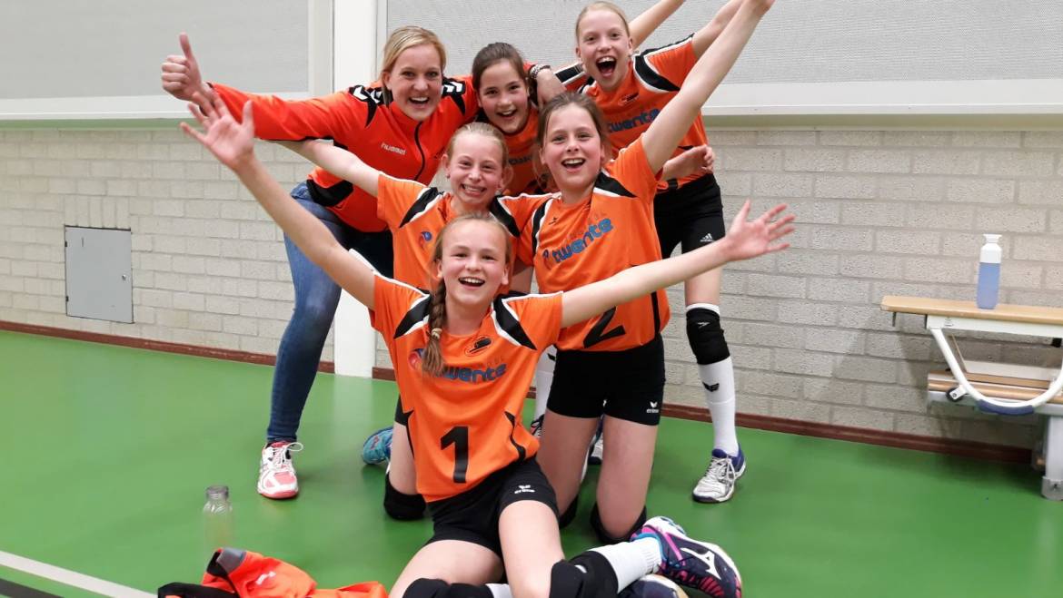 Meisjes CMV 6-1 kampioen van regio oost!