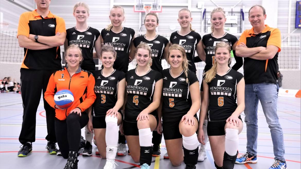 Dynamo dames 1 kent geen Vestevrees