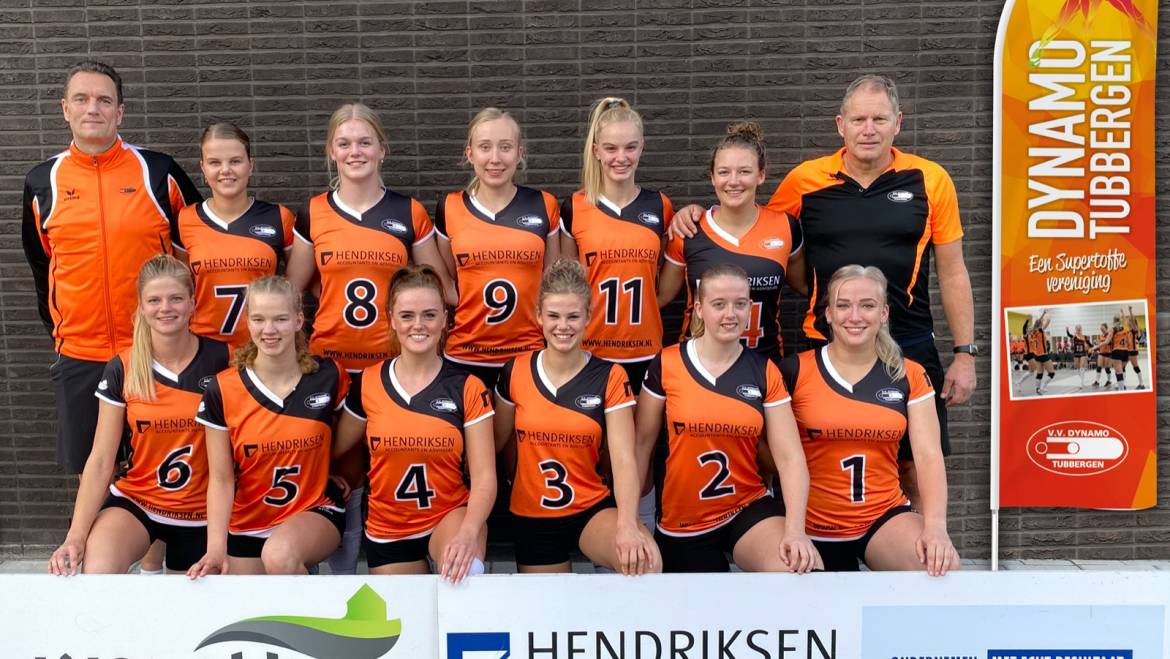 Dynamo dames 1 heeft 1e punt te pakken!