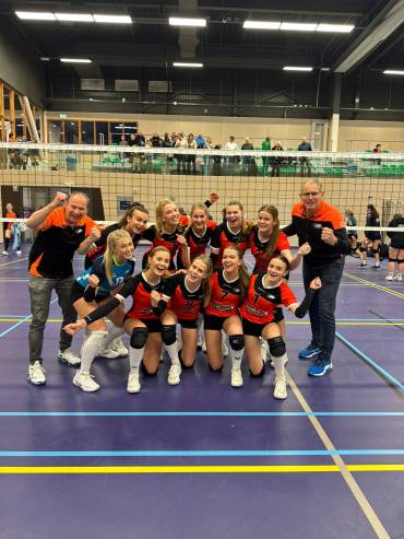 Dynamo meisjes A naar halve finale NOJK!