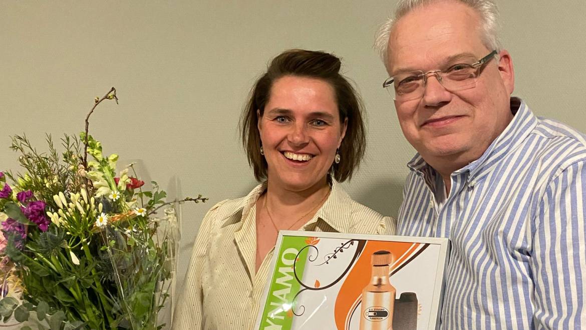 Marion Keemers ontvangt de Gouden Dynamo!