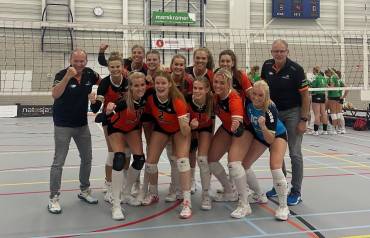 Dynamo dames 1 komt uitstekend uit de startblokken!