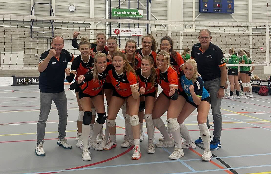 Dynamo dames 1 komt uitstekend uit de startblokken!
